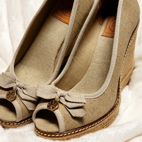 Beige Tory Burch Summer Wedges 8.5 - Picture 6 of 15